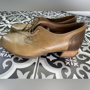 Dansko Oxford brown size 38